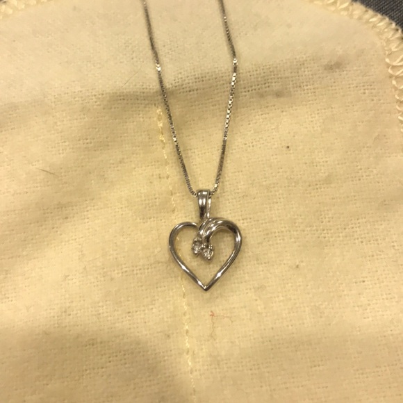 Silver heart necklace - Picture 1 of 2
